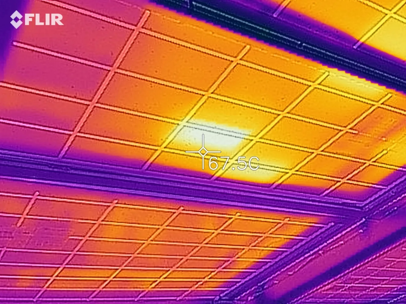 Termografia de módulos fotovoltaicos realizada em campo